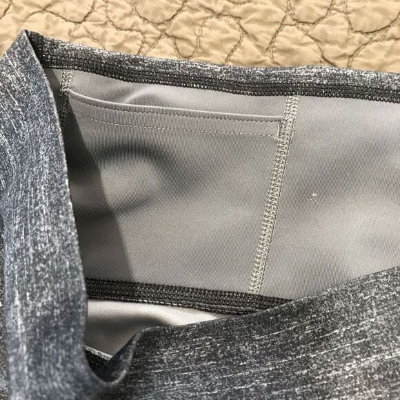 Adidas gray leggings size       A371 - Picture 5 of 8
